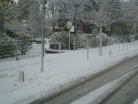 Schnee vor Spielplatz Roßbachstraße
